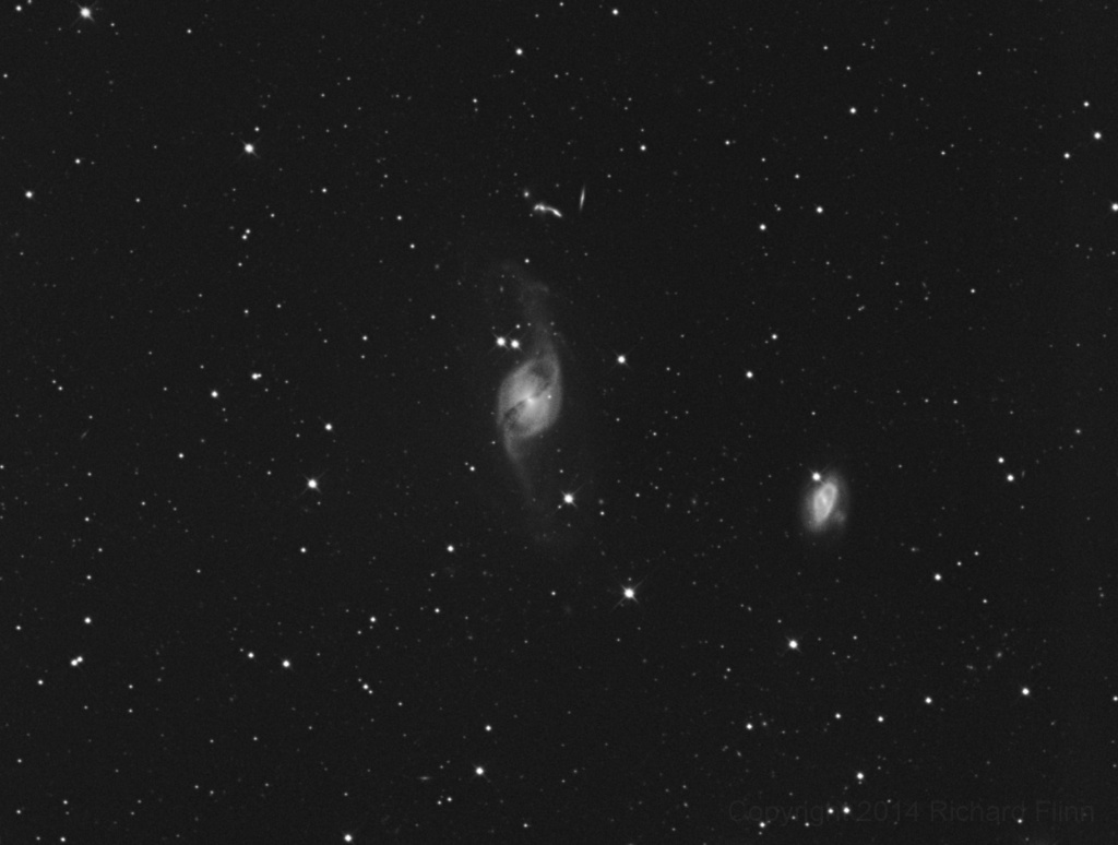 NGC 3718 – галактика в созвездии Большая Медведица. Также включает в себя большую спиральную галактику NGC 3729